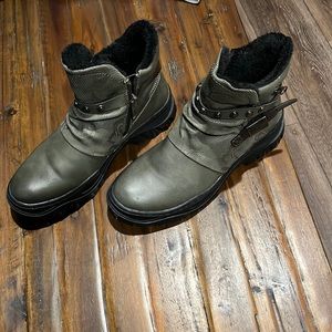 Patriza Army Green Boots